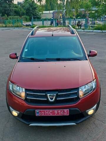 Красный Дачия Sandero StepWay, объемом двигателя 1.5 л и пробегом 216 тыс. км за 7350 $, фото 2 на Automoto.ua