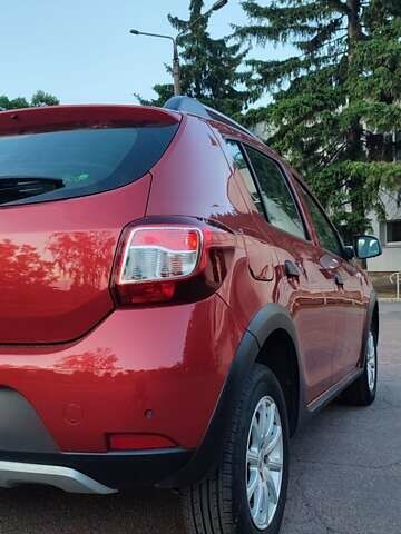 Красный Дачия Sandero StepWay, объемом двигателя 1.5 л и пробегом 216 тыс. км за 7350 $, фото 14 на Automoto.ua