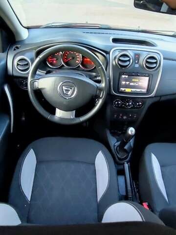 Красный Дачия Sandero StepWay, объемом двигателя 1.5 л и пробегом 216 тыс. км за 7450 $, фото 37 на Automoto.ua