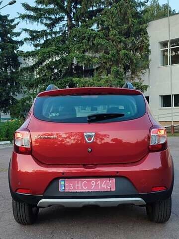 Красный Дачия Sandero StepWay, объемом двигателя 1.5 л и пробегом 216 тыс. км за 7350 $, фото 12 на Automoto.ua