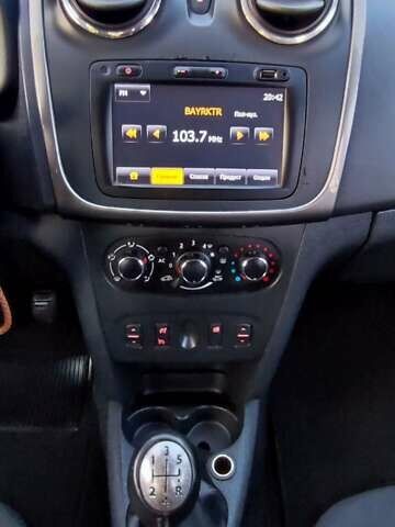 Красный Дачия Sandero StepWay, объемом двигателя 1.5 л и пробегом 216 тыс. км за 7450 $, фото 33 на Automoto.ua