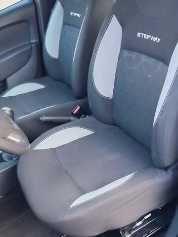 Красный Дачия Sandero StepWay, объемом двигателя 1.5 л и пробегом 216 тыс. км за 7450 $, фото 34 на Automoto.ua