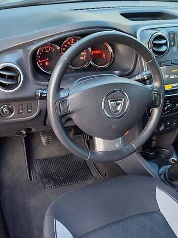 Красный Дачия Sandero StepWay, объемом двигателя 1.5 л и пробегом 216 тыс. км за 7450 $, фото 21 на Automoto.ua