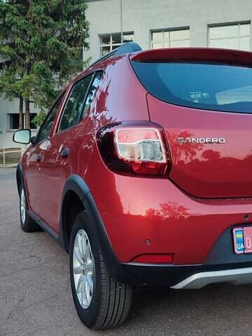 Красный Дачия Sandero StepWay, объемом двигателя 1.5 л и пробегом 216 тыс. км за 7350 $, фото 10 на Automoto.ua