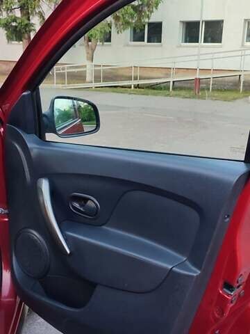 Красный Дачия Sandero StepWay, объемом двигателя 1.5 л и пробегом 216 тыс. км за 7350 $, фото 19 на Automoto.ua