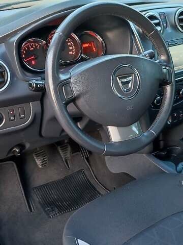 Красный Дачия Sandero StepWay, объемом двигателя 1.5 л и пробегом 216 тыс. км за 7350 $, фото 26 на Automoto.ua