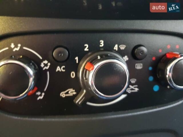 Красный Дачия Sandero StepWay, объемом двигателя 0 л и пробегом 174 тыс. км за 7555 $, фото 21 на Automoto.ua