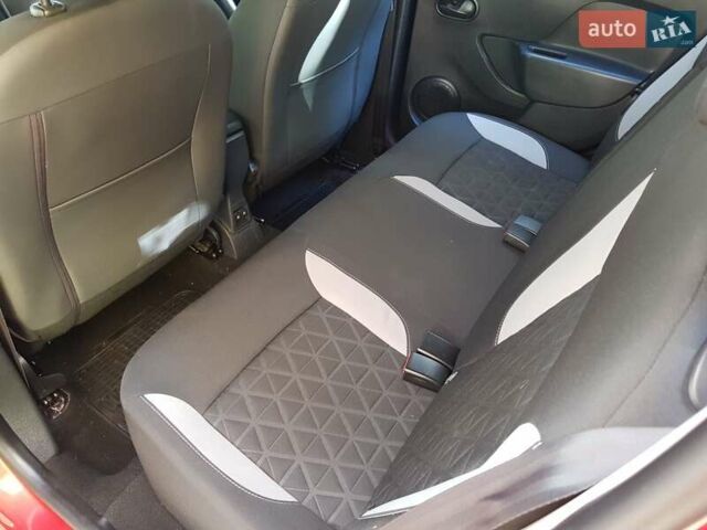 Красный Дачия Sandero StepWay, объемом двигателя 0 л и пробегом 174 тыс. км за 7555 $, фото 31 на Automoto.ua