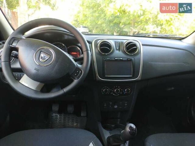 Красный Дачия Sandero StepWay, объемом двигателя 1.5 л и пробегом 90 тыс. км за 8499 $, фото 9 на Automoto.ua