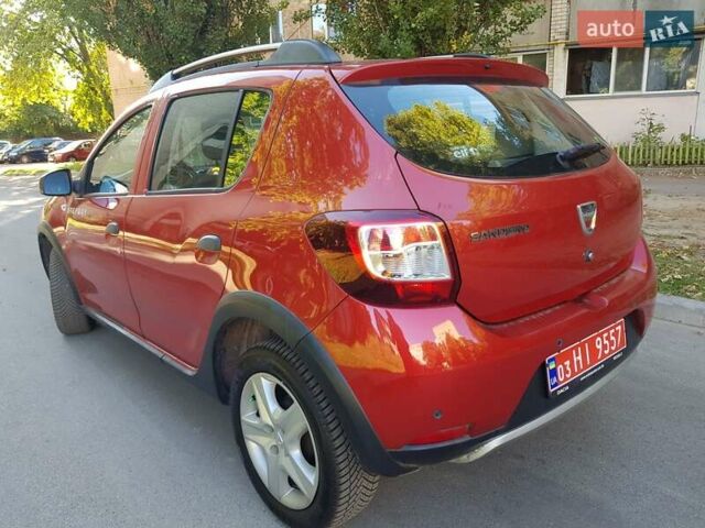 Красный Дачия Sandero StepWay, объемом двигателя 0 л и пробегом 174 тыс. км за 7555 $, фото 3 на Automoto.ua