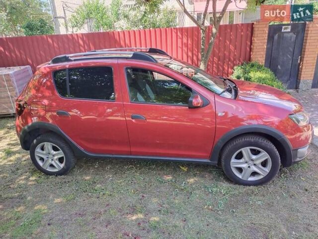 Красный Дачия Sandero StepWay, объемом двигателя 1.5 л и пробегом 90 тыс. км за 8499 $, фото 2 на Automoto.ua