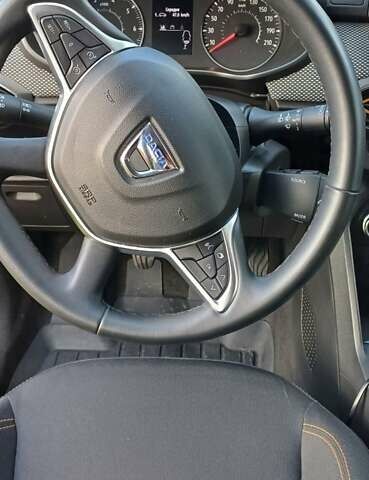 Красный Дачия Sandero StepWay, объемом двигателя 1 л и пробегом 26 тыс. км за 13150 $, фото 25 на Automoto.ua