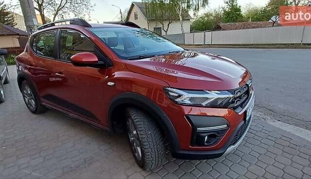 Красный Дачия Sandero StepWay, объемом двигателя 1 л и пробегом 26 тыс. км за 13150 $, фото 3 на Automoto.ua