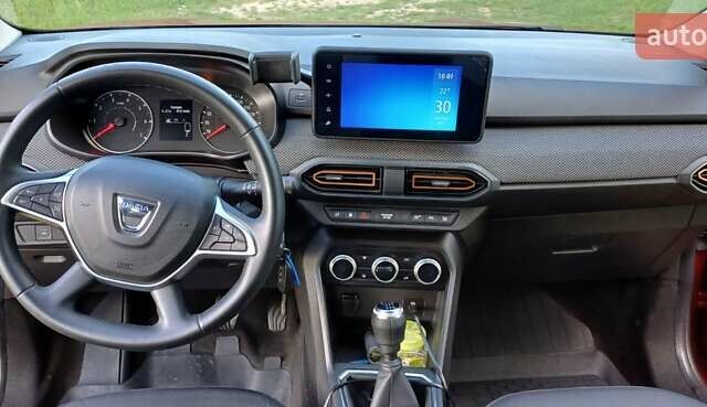 Красный Дачия Sandero StepWay, объемом двигателя 1 л и пробегом 26 тыс. км за 13150 $, фото 23 на Automoto.ua