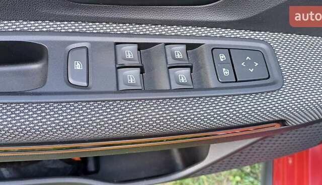 Красный Дачия Sandero StepWay, объемом двигателя 1 л и пробегом 26 тыс. км за 13150 $, фото 28 на Automoto.ua
