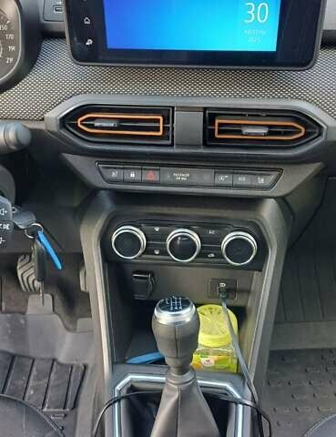 Красный Дачия Sandero StepWay, объемом двигателя 1 л и пробегом 26 тыс. км за 13150 $, фото 24 на Automoto.ua