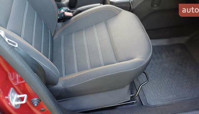 Червоний Дачія Sandero StepWay, об'ємом двигуна 1 л та пробігом 28 тис. км за 12200 $, фото 4 на Automoto.ua