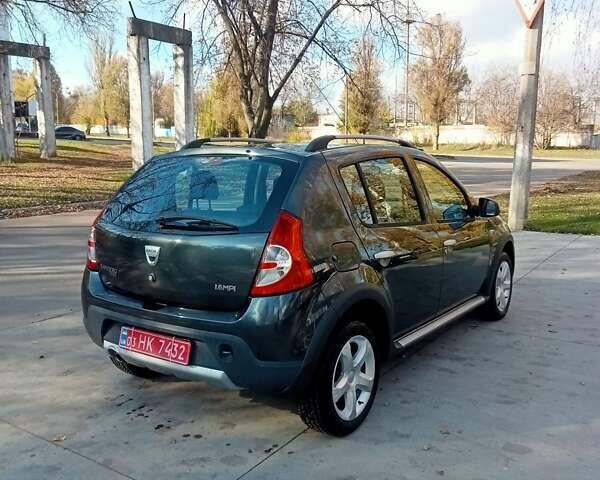 Дачия Sandero StepWay, объемом двигателя 1.6 л и пробегом 172 тыс. км за 6500 $, фото 7 на Automoto.ua