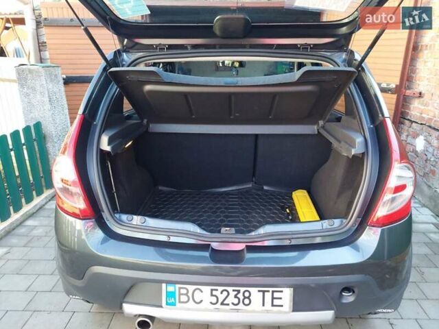 Дачия Sandero StepWay, объемом двигателя 1.6 л и пробегом 114 тыс. км за 7150 $, фото 9 на Automoto.ua
