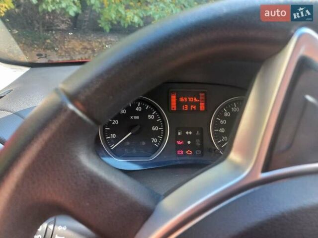 Дачія Sandero StepWay, об'ємом двигуна 1.6 л та пробігом 169 тис. км за 7200 $, фото 9 на Automoto.ua