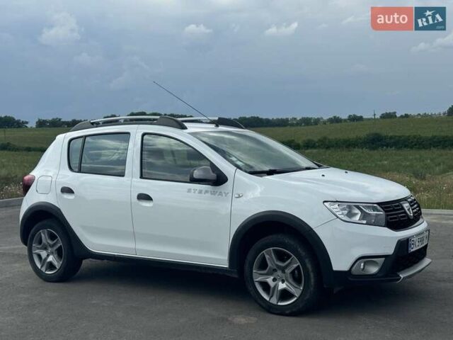 Дачия Sandero StepWay, объемом двигателя 0.9 л и пробегом 55 тыс. км за 8900 $, фото 2 на Automoto.ua