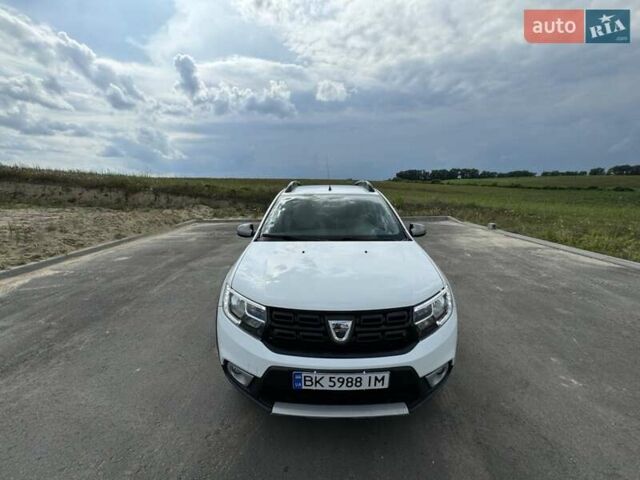 Дачия Sandero StepWay, объемом двигателя 0.9 л и пробегом 55 тыс. км за 8900 $, фото 6 на Automoto.ua