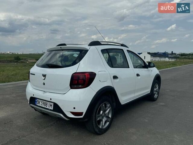 Дачия Sandero StepWay, объемом двигателя 0.9 л и пробегом 55 тыс. км за 8900 $, фото 10 на Automoto.ua
