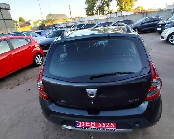 Серый Дачия Sandero StepWay, объемом двигателя 1.6 л и пробегом 190 тыс. км за 6800 $, фото 15 на Automoto.ua
