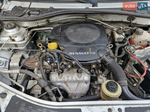 Серый Дачия Sandero StepWay, объемом двигателя 1.6 л и пробегом 200 тыс. км за 5700 $, фото 25 на Automoto.ua