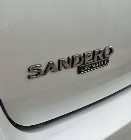 Серый Дачия Sandero StepWay, объемом двигателя 1.6 л и пробегом 62 тыс. км за 7500 $, фото 9 на Automoto.ua