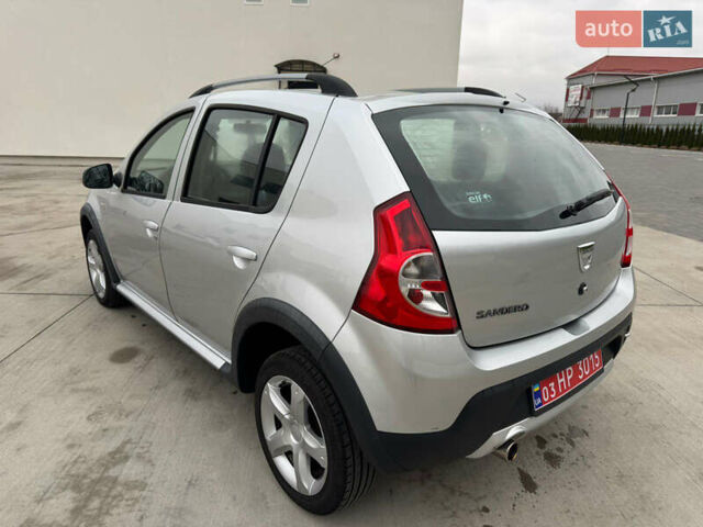 Серый Дачия Sandero StepWay, объемом двигателя 1.6 л и пробегом 175 тыс. км за 6200 $, фото 6 на Automoto.ua