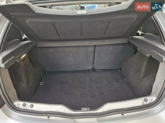 Серый Дачия Sandero StepWay, объемом двигателя 1.6 л и пробегом 200 тыс. км за 5700 $, фото 10 на Automoto.ua