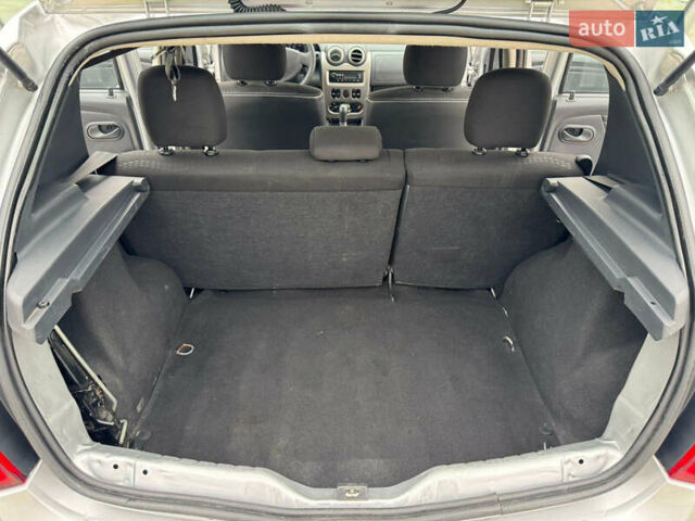 Серый Дачия Sandero StepWay, объемом двигателя 1.6 л и пробегом 175 тыс. км за 6200 $, фото 11 на Automoto.ua
