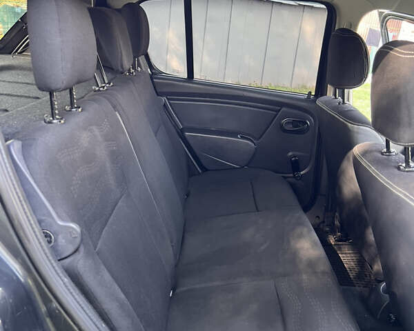 Серый Дачия Sandero StepWay, объемом двигателя 1.6 л и пробегом 144 тыс. км за 6500 $, фото 21 на Automoto.ua