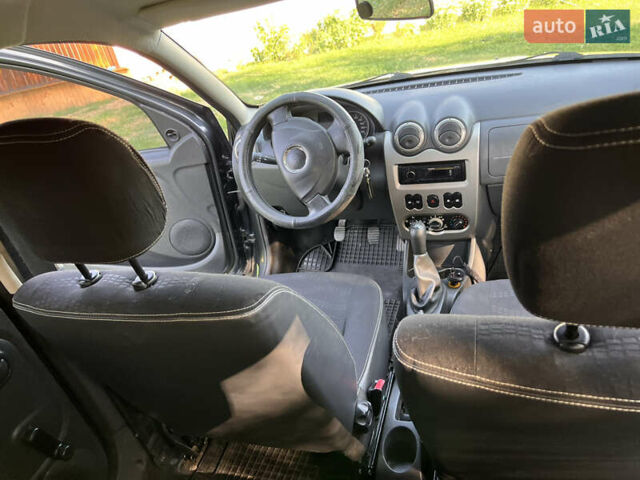 Серый Дачия Sandero StepWay, объемом двигателя 1.6 л и пробегом 144 тыс. км за 6500 $, фото 15 на Automoto.ua
