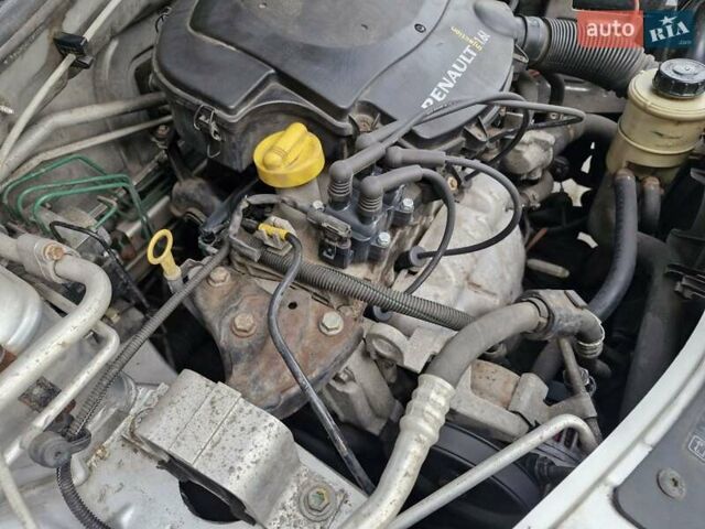 Серый Дачия Sandero StepWay, объемом двигателя 1.6 л и пробегом 200 тыс. км за 5700 $, фото 27 на Automoto.ua