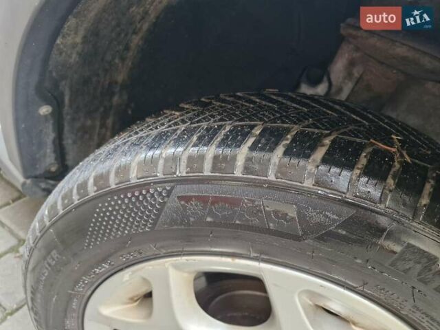 Серый Дачия Sandero StepWay, объемом двигателя 1.6 л и пробегом 200 тыс. км за 5700 $, фото 11 на Automoto.ua