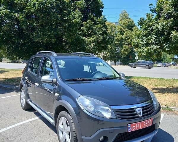 Серый Дачия Sandero StepWay, объемом двигателя 1.6 л и пробегом 207 тыс. км за 6600 $, фото 16 на Automoto.ua