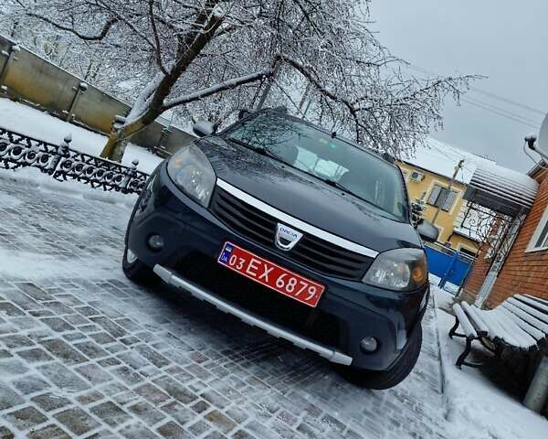 Серый Дачия Sandero StepWay, объемом двигателя 1.6 л и пробегом 172 тыс. км за 6650 $, фото 3 на Automoto.ua