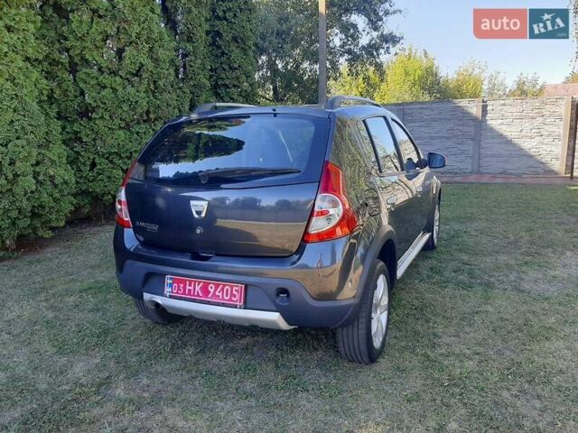 Серый Дачия Sandero StepWay, объемом двигателя 1.6 л и пробегом 135 тыс. км за 6750 $, фото 7 на Automoto.ua