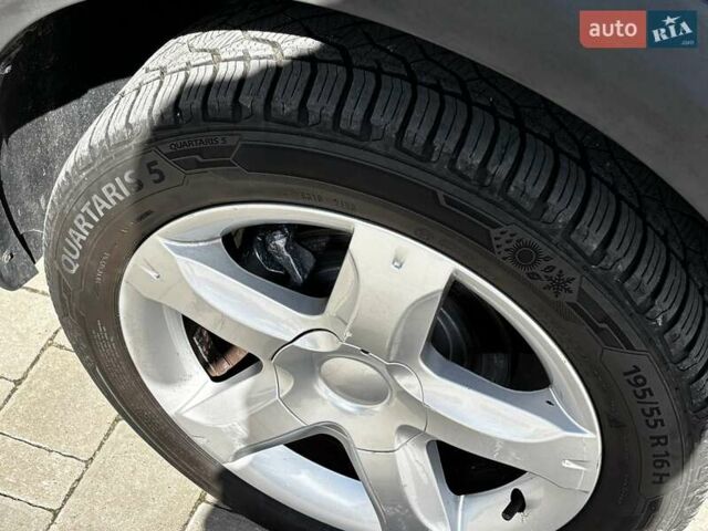 Серый Дачия Sandero StepWay, объемом двигателя 0 л и пробегом 129 тыс. км за 6599 $, фото 51 на Automoto.ua