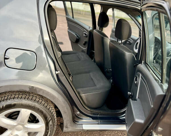 Дачия Sandero StepWay 2010 в Кролевце на Automoto.ua Серый Дачия Sandero StepWay, объемом двигателя 1.6 л и пробегом 203 тыс. км за 6850 $, фото 37 на Automoto.ua