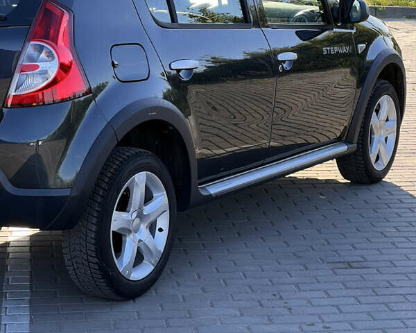 Сірий Дачія Sandero StepWay, об'ємом двигуна 1.6 л та пробігом 124 тис. км за 6100 $, фото 10 на Automoto.ua