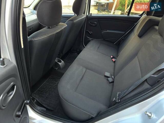 Сірий Дачія Sandero StepWay, об'ємом двигуна 1.6 л та пробігом 147 тис. км за 6800 $, фото 109 на Automoto.ua