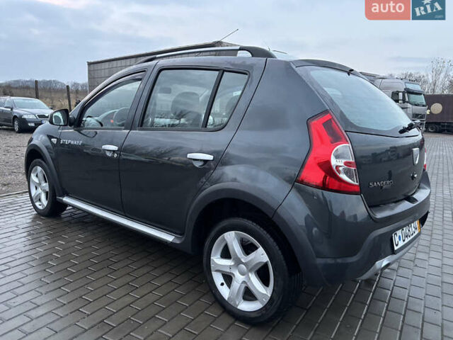 Серый Дачия Sandero StepWay, объемом двигателя 1.5 л и пробегом 181 тыс. км за 7500 $, фото 7 на Automoto.ua