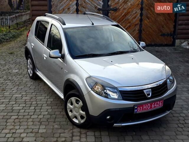 Сірий Дачія Sandero StepWay, об'ємом двигуна 1.6 л та пробігом 147 тис. км за 6800 $, фото 1 на Automoto.ua