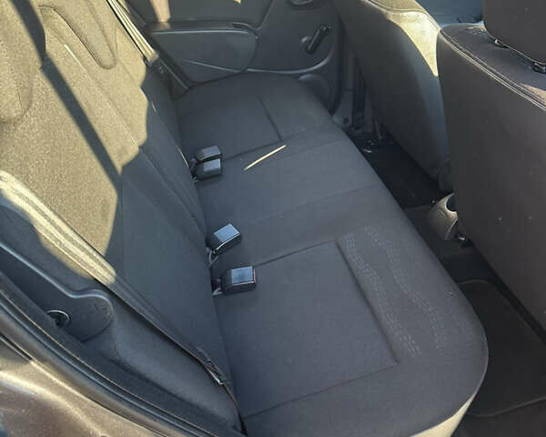 Серый Дачия Sandero StepWay, объемом двигателя 1.6 л и пробегом 180 тыс. км за 6699 $, фото 10 на Automoto.ua