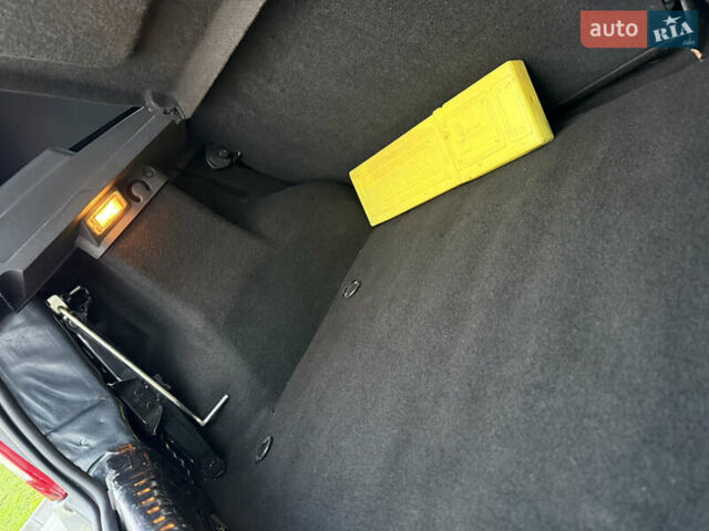 Серый Дачия Sandero StepWay, объемом двигателя 1.6 л и пробегом 141 тыс. км за 6200 $, фото 95 на Automoto.ua