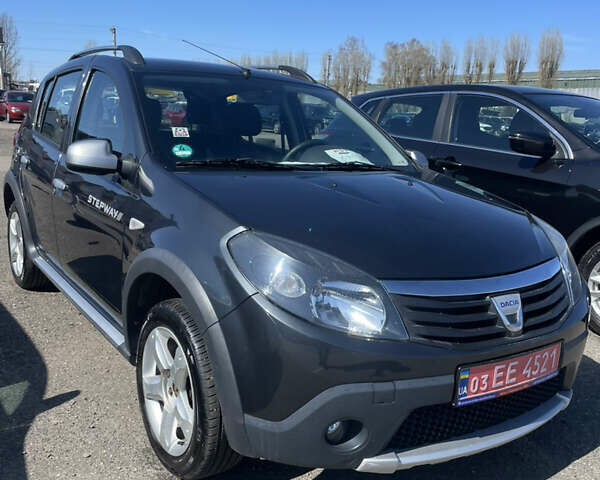 Серый Дачия Sandero StepWay, объемом двигателя 1.6 л и пробегом 168 тыс. км за 6500 $, фото 8 на Automoto.ua