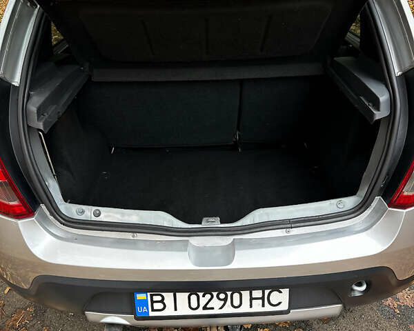 Дачия Sandero StepWay 2010 в Сумах на Automoto.ua Серый Дачия Sandero StepWay, объемом двигателя 1.6 л и пробегом 136 тыс. км за 6700 $, фото 53 на Automoto.ua